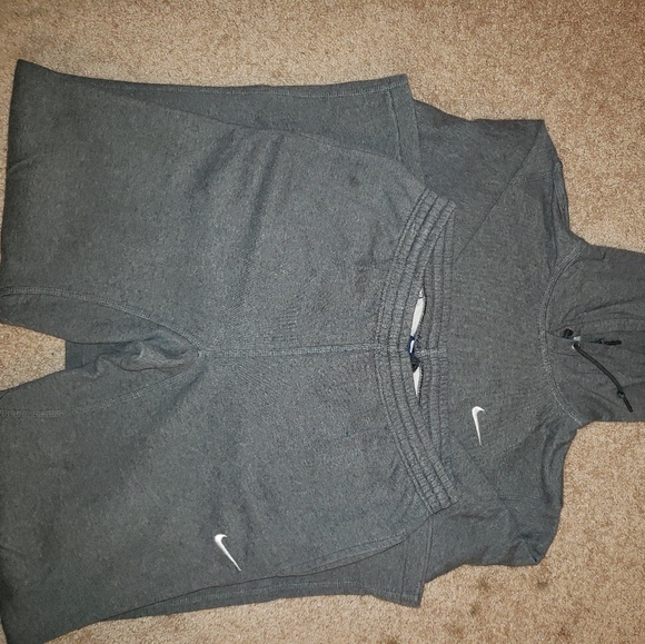 Nike Jogger set - Picture 2 of 2